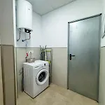 El Piso Bajo